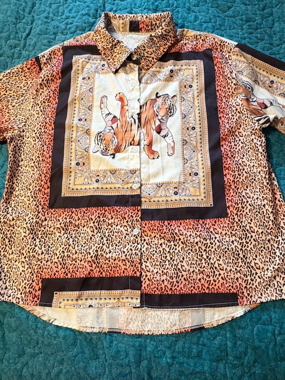 Cheetah Animal Print Unbranded Botton Up Long Sleeve Woman's Shirt Size XXL